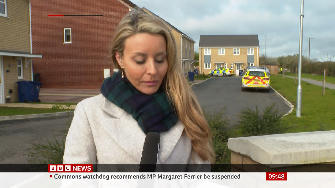BBC News_20230330_09001000.ts_snapshot_00.46.53.736
