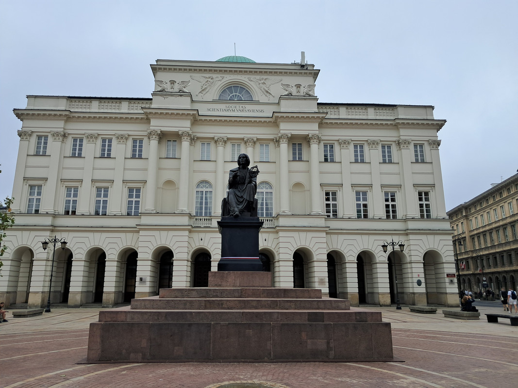Varsovia 2024 la ciudad Fénix que resurgió de sus cenizas. - Blogs of Poland - Dia 1-Palacio Real, centro histórico y Free tour. (32)