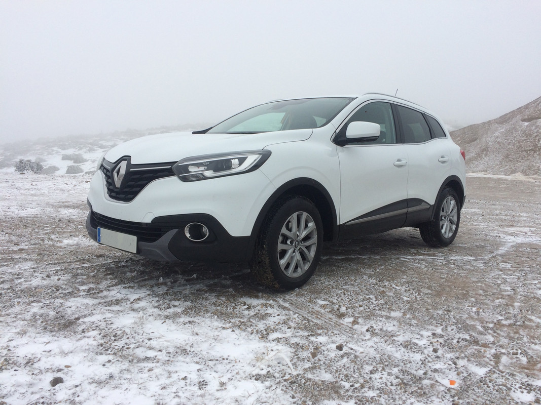 foto coche nieve