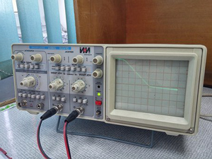 راسم-الذبذبات-Oscilloscope