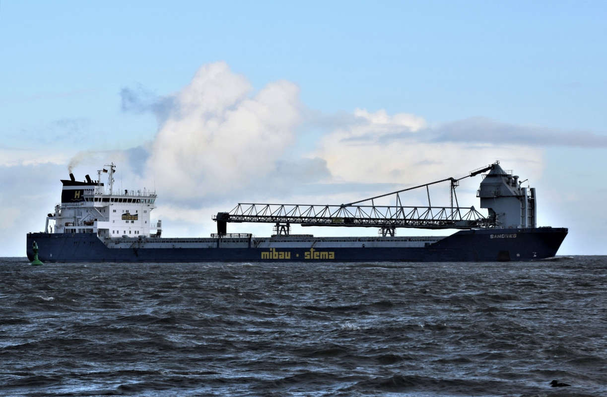 2021.11.21g4 mibau stema (1940x1293)