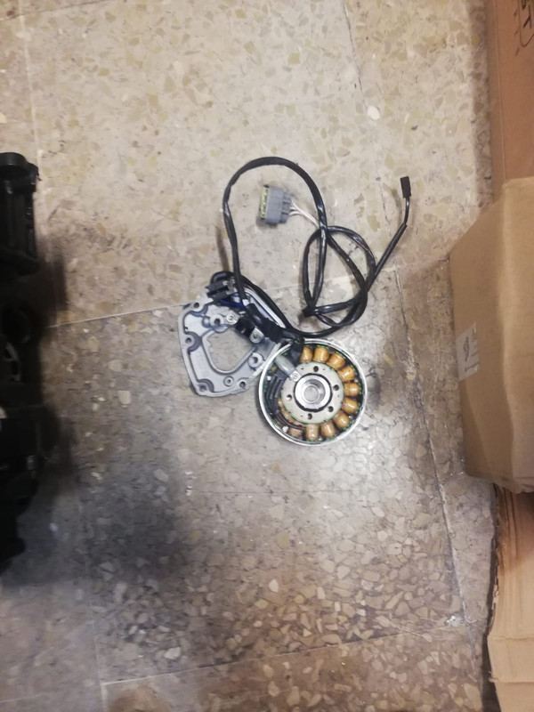 68008327-1B7D-47AB-A0E8-963988394AC9