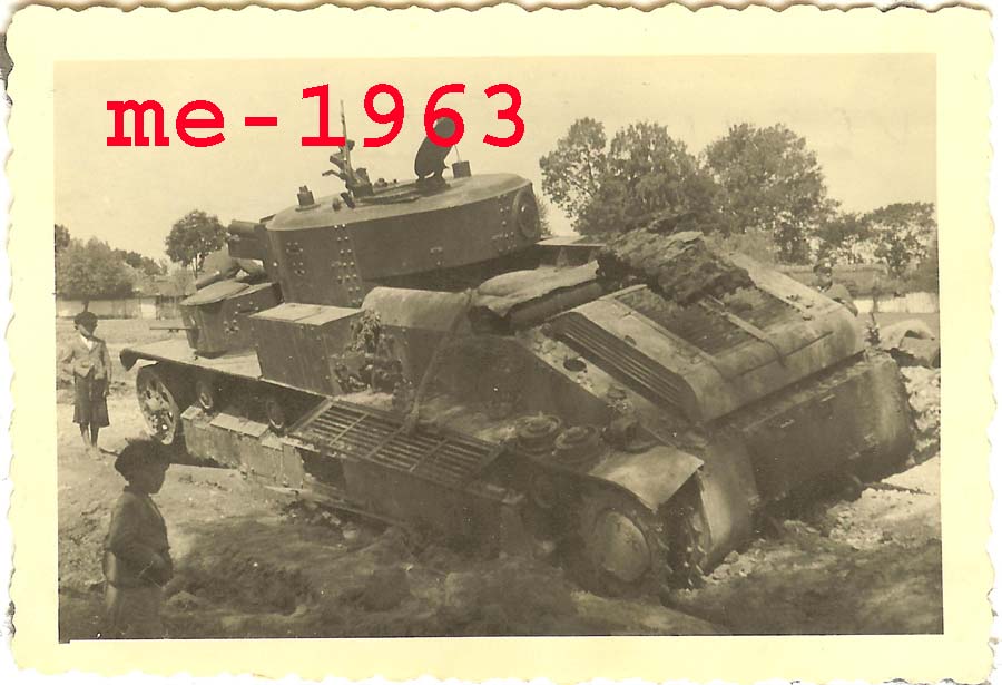 Broken T-28_154