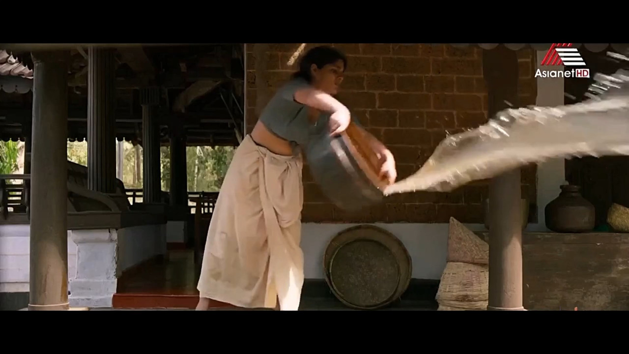 Samyuktha Menon Hot scenes annum, pennum.mkv_snapshot_00.19.898