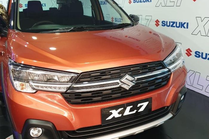Suzuki XL7