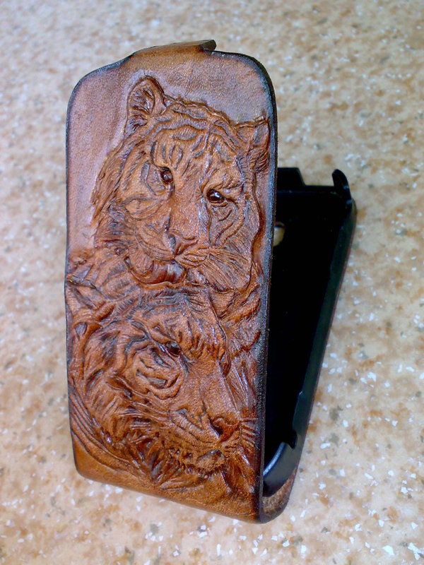 чехол тигр3