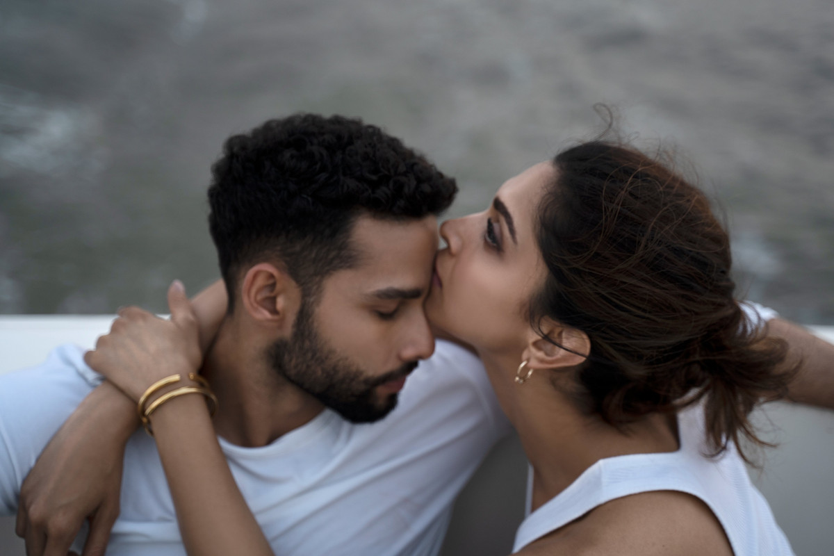 deepika-padukone-with-siddhant