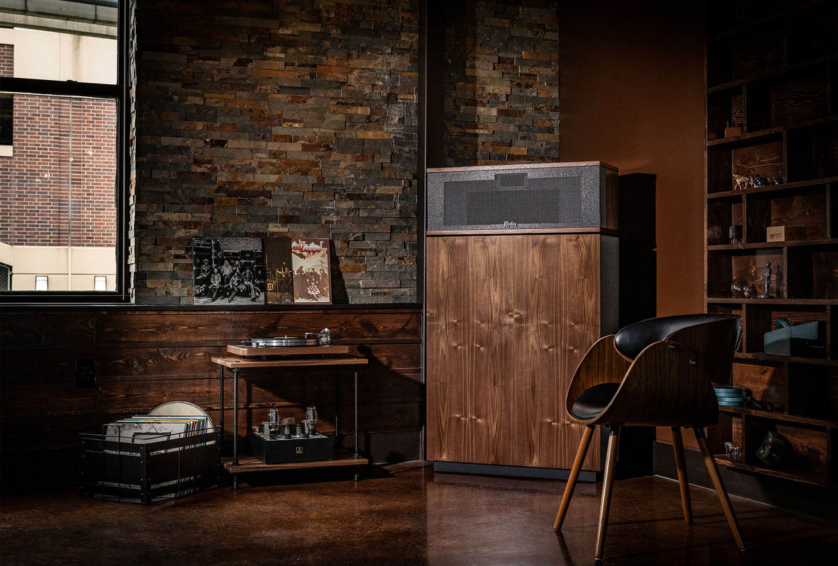 E35165F9-6363-4F3B-BDF3-C47AAC30C3B1