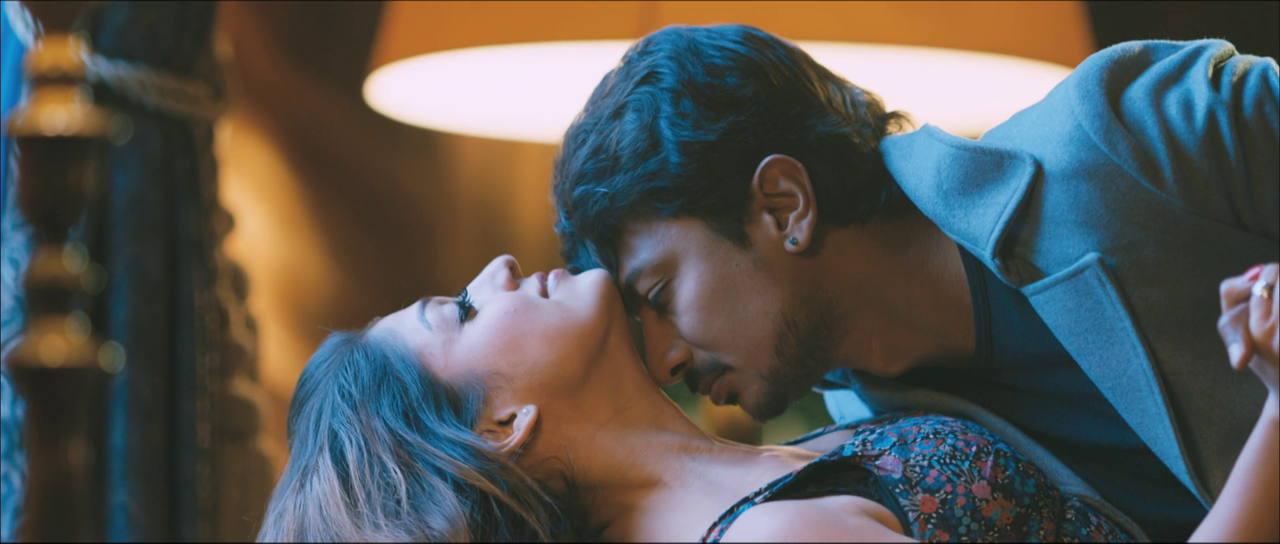 vlcsnap-2024-12-19-21h17m58s750