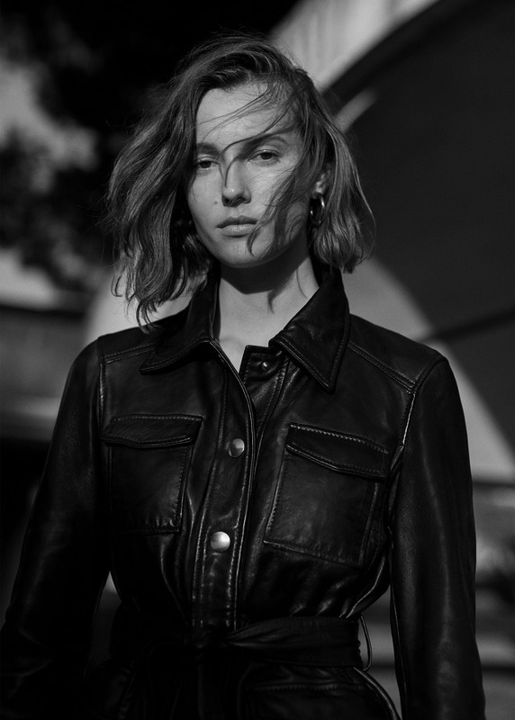 21232FF9-8E14-4886-A663-437EDCA6C749