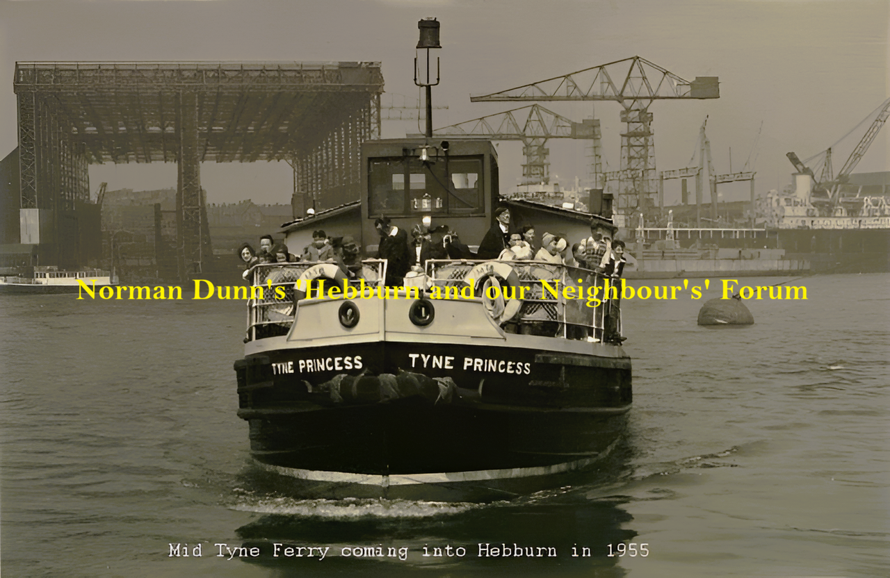 Tyne-Princess-approaching-Hebburn-landing-stage-1955