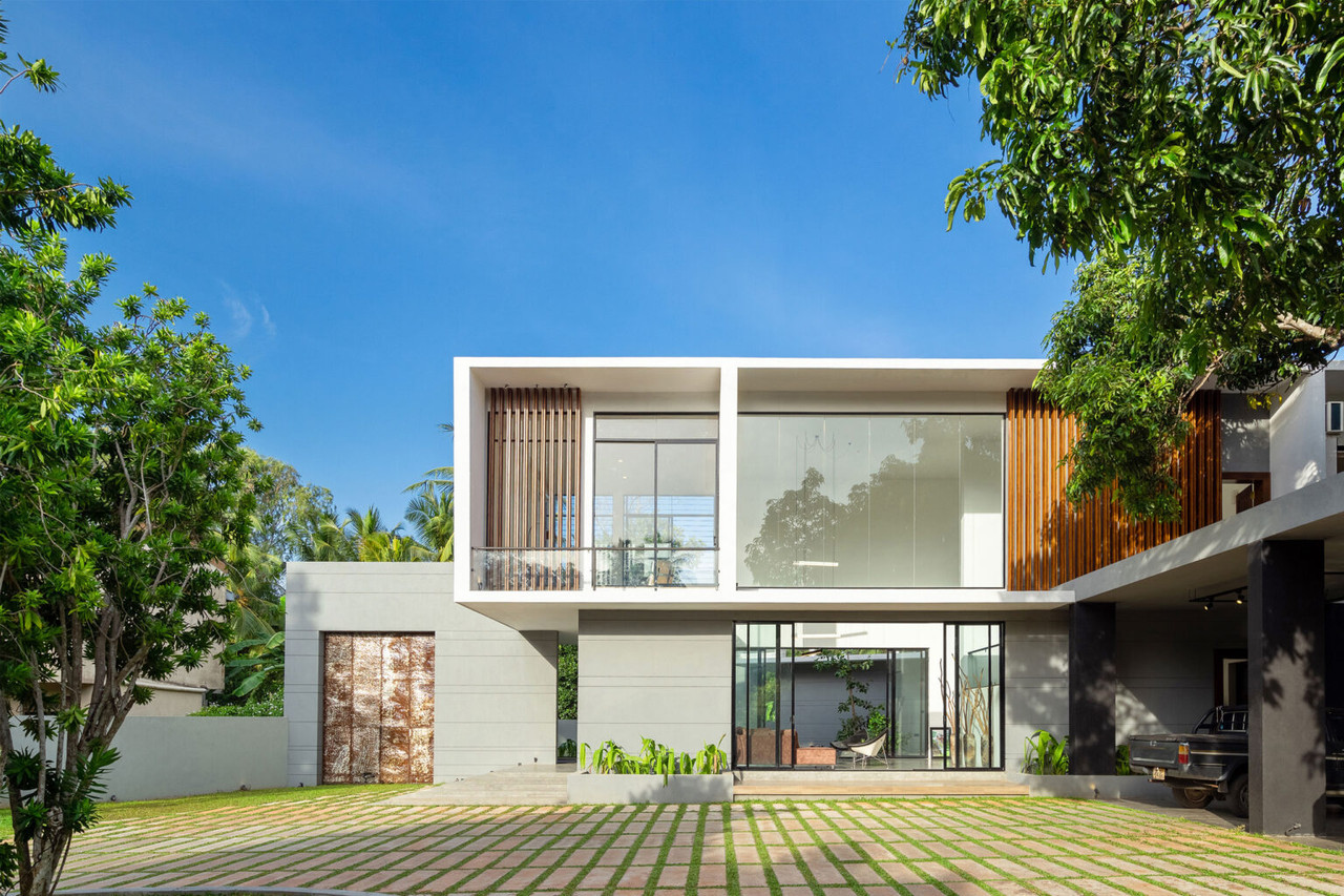 House at Lake Road Anuradhapura