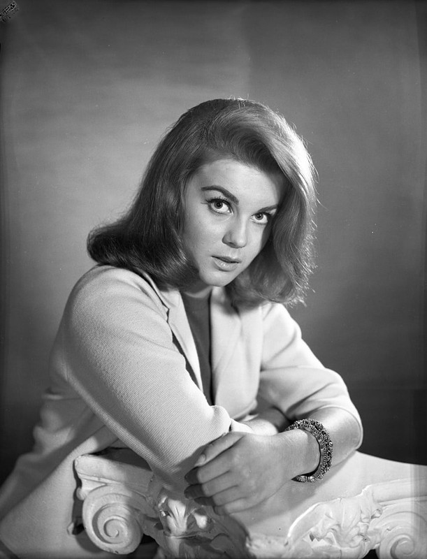 Ann-Margret_mc73