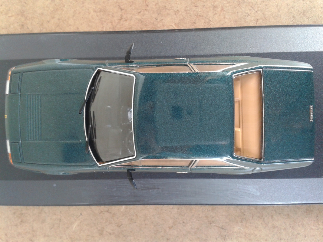 1985 Ferrari 412 (Hot Wheels Elite) (13)