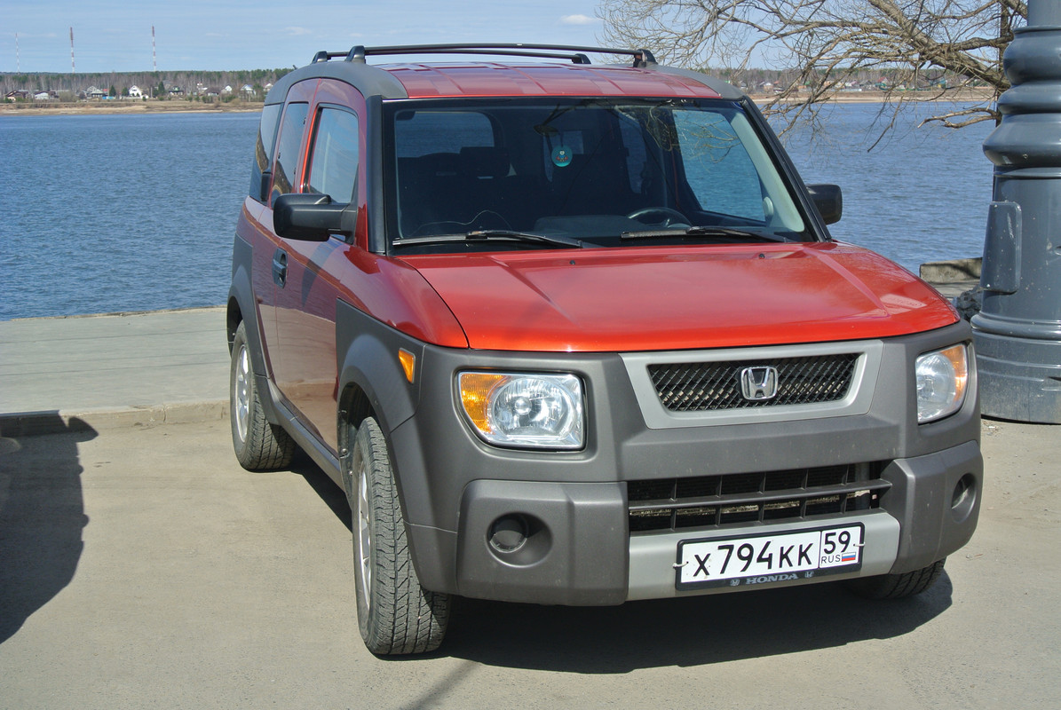 Хонда элемент купить с пробегом. Honda element 2003. Honda element 2004. Хонда элемент 2004. Honda element 2004 2.4 156.