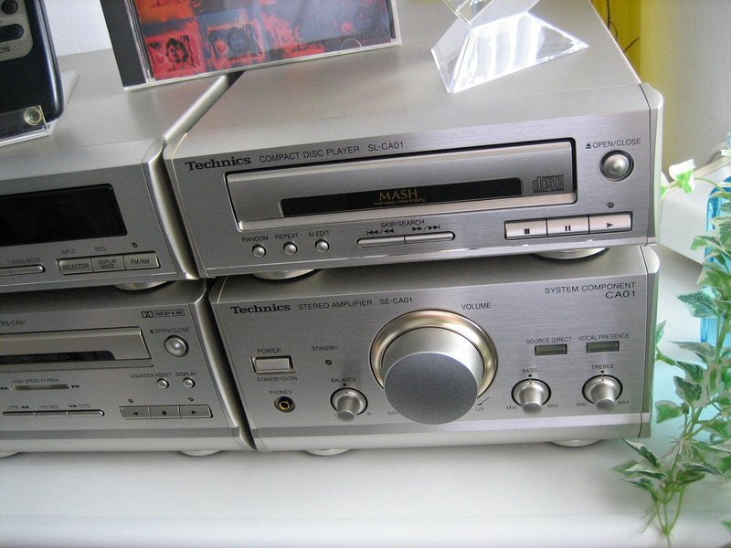 [Bild: Technics-Mini-Anlage.jpg]