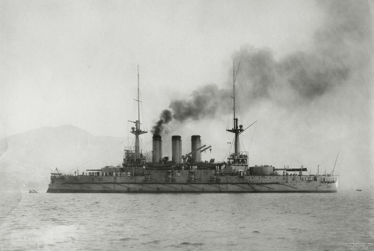 https://i.postimg.cc/pTqgHQRs/Hizen-battleship-1.jpg