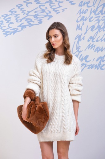 Malo, il maglione genderless FW22 in alpaca, seta e lana