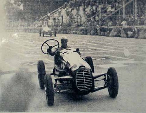 Nuvolari-steering-wheel-Cisitalia-D46.jp