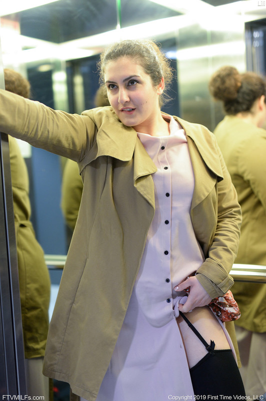 C:\Users\lenovo\Pictures\Saved Pictures\muslim woman\17.jpg