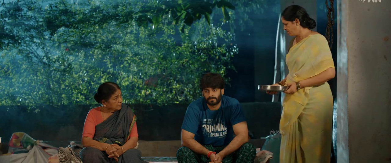 Pailam Pilaga 2024 WebRip [Telugu] 480p, 720p Screenshot