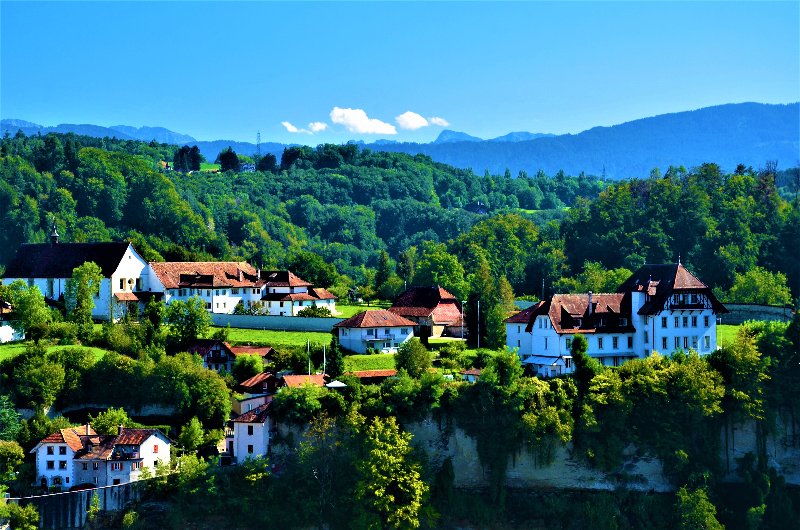FRIBURGO-4-9-2019 - Suiza y sus pueblos-2019 (15)