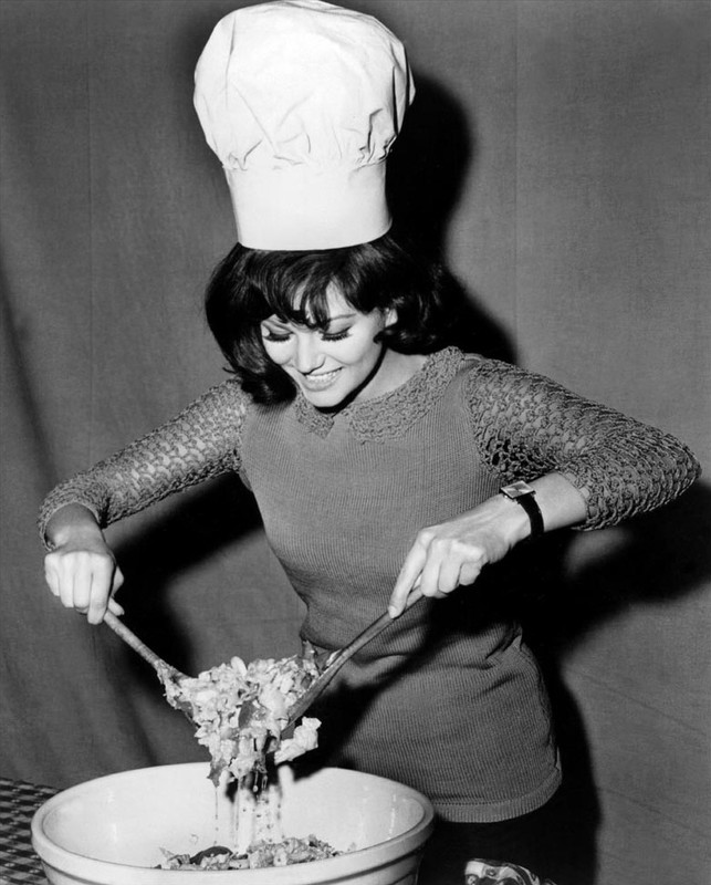claudia_cardinale_mc14