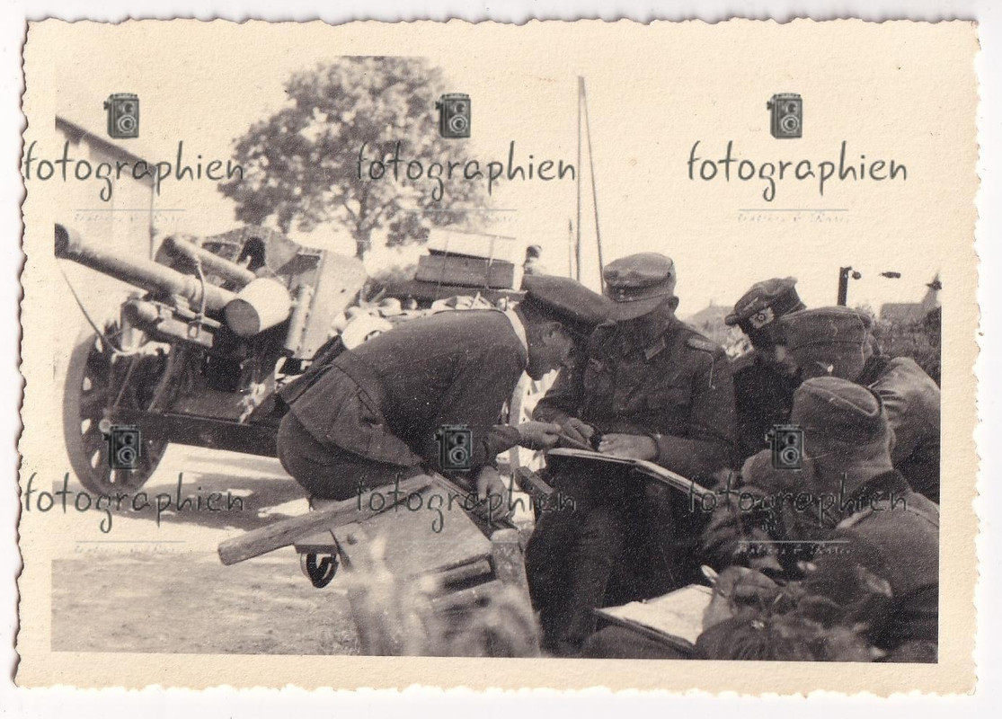 orginal Foto 2. Weltkrieg Frankreich Vormarsch Artillerie Geschütz 1940