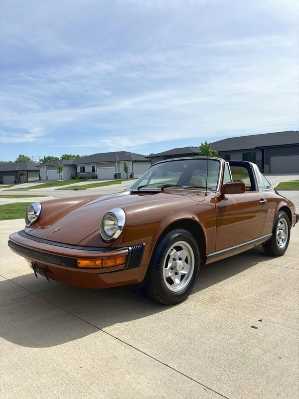 1977 Porsche 911S Targa