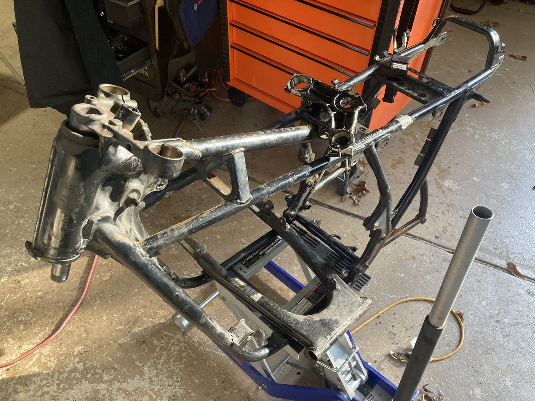 4537690B-1960-4D68-8F86-385E8852AA74