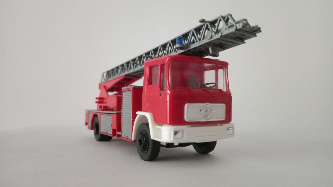 Macht (7558)