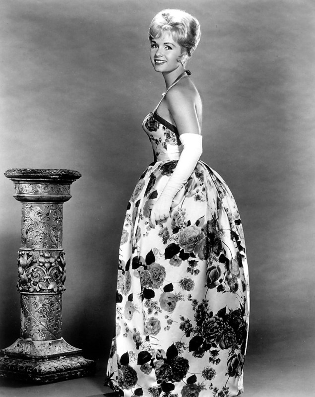 Debbie_Reynolds_b64