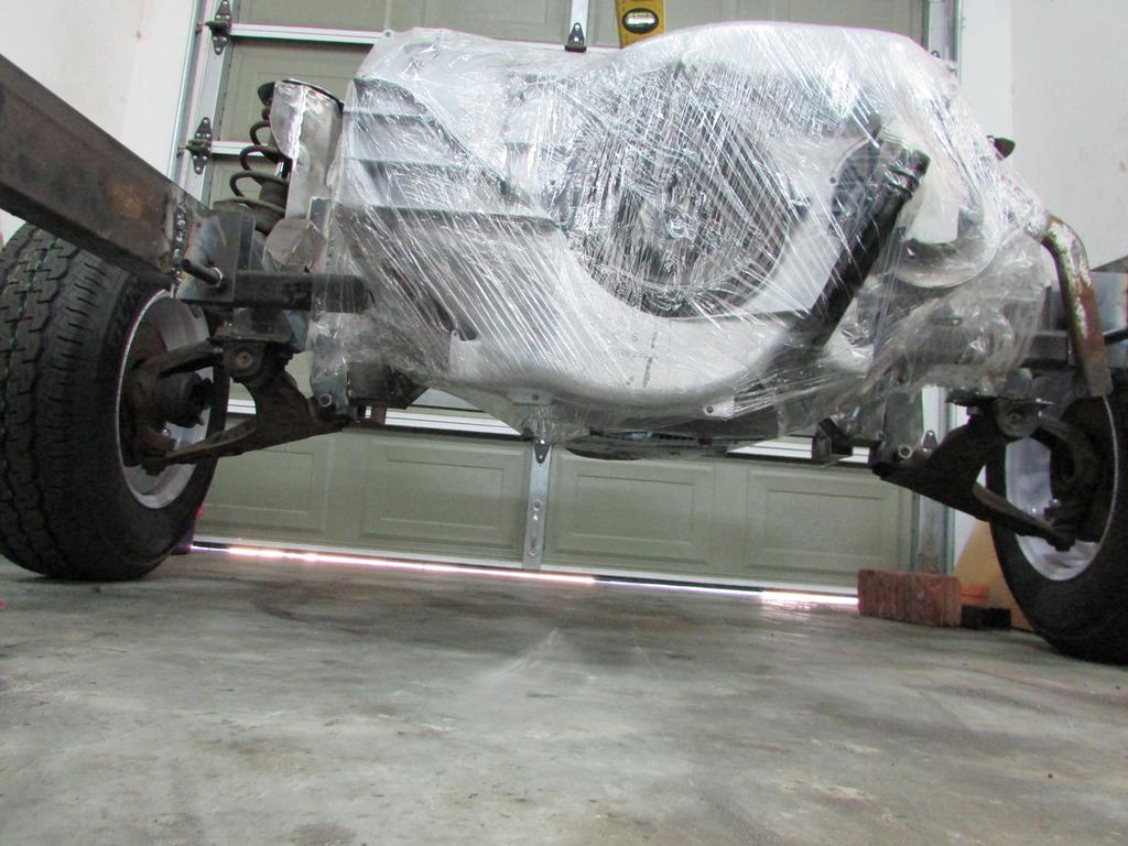 VW Truck Engine & Gearbox mounted (5)