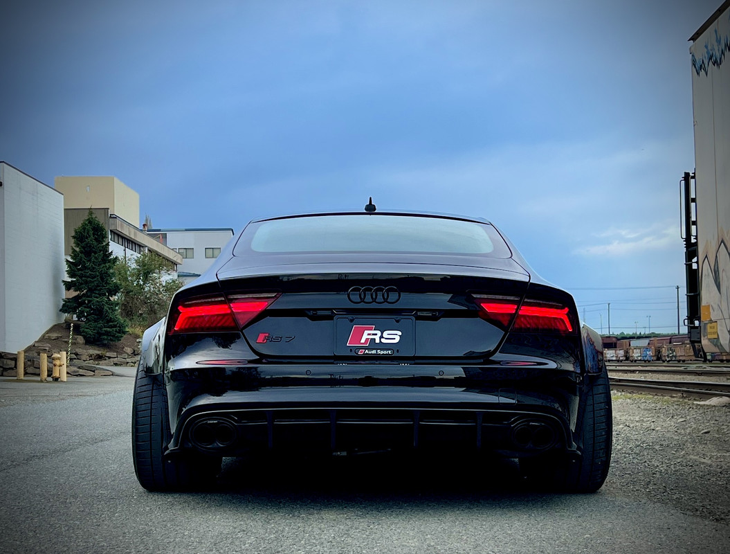 RS7_RailYard_02