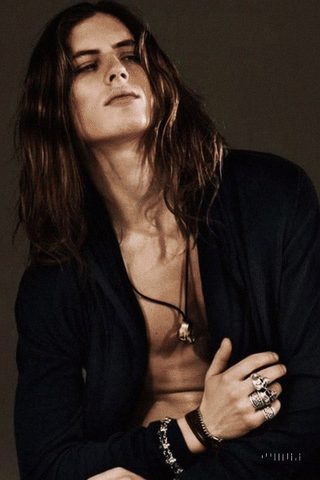 https://i.postimg.cc/pV1bdw9K/20250612-1623-Artistic-Elegance-Captured-simple-compose-01jxj4z3vjfjkt6ptfts2pp2th.gif
