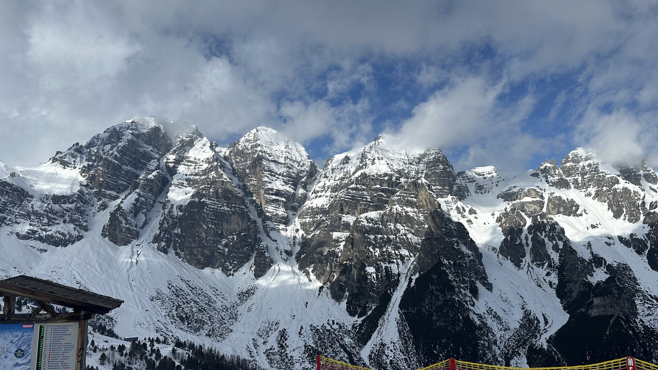 3167B0A4-7F3B-41B3-9E10-A49D0498A6DE