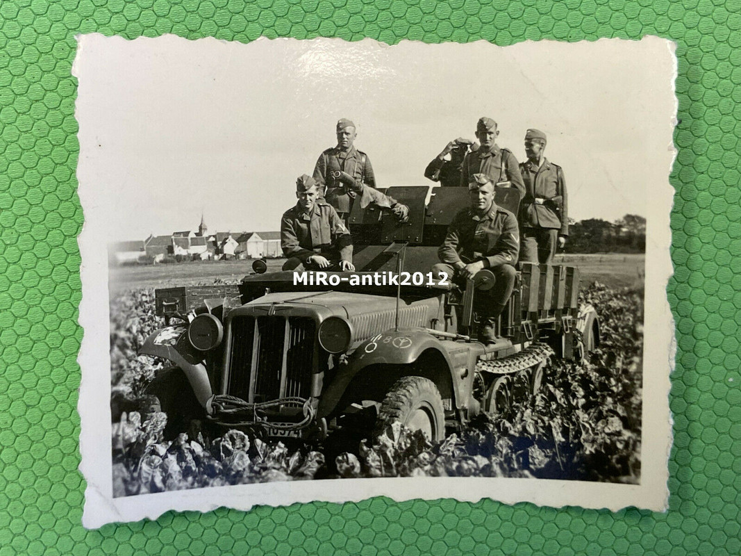 Foto, Wk2, Sonder Kfz mit Halbkette und Geschütz