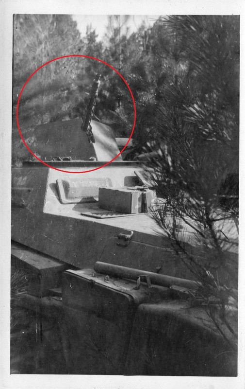 Foto WWII Panzerspähwagen