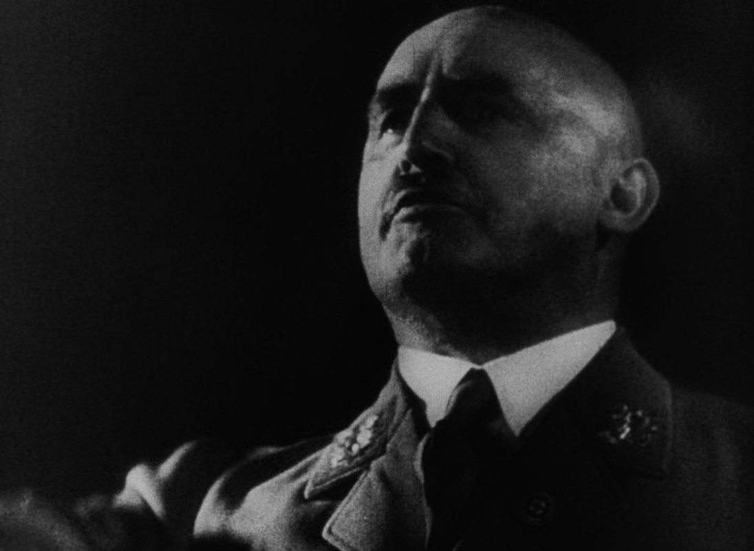 Night and Fog (1955) (1080p BluRay x265 r00t)-4