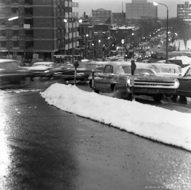 E826D873-32C6-402A-8948-3C20B9714CE5