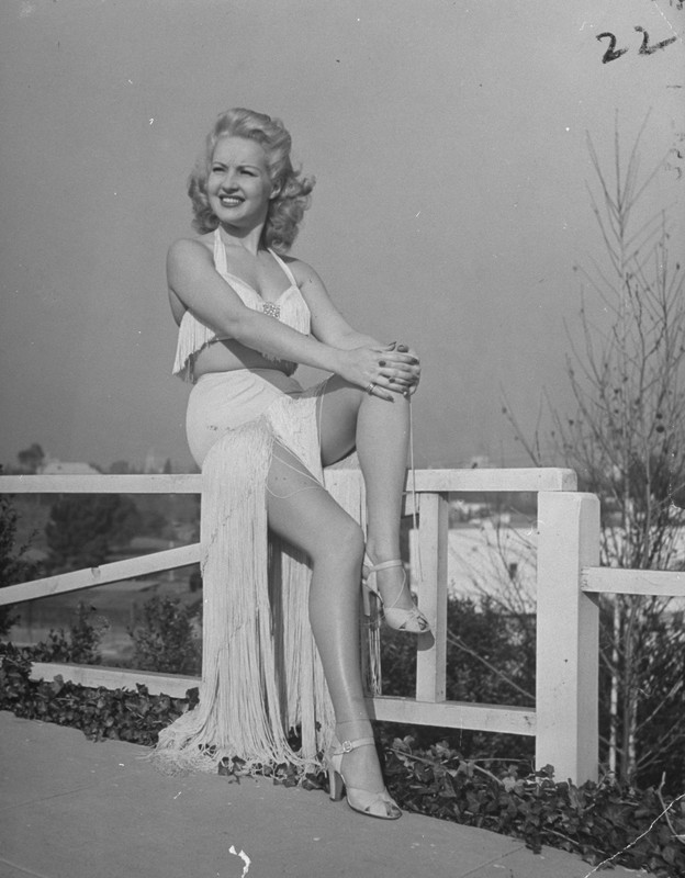 betty_grable_b45
