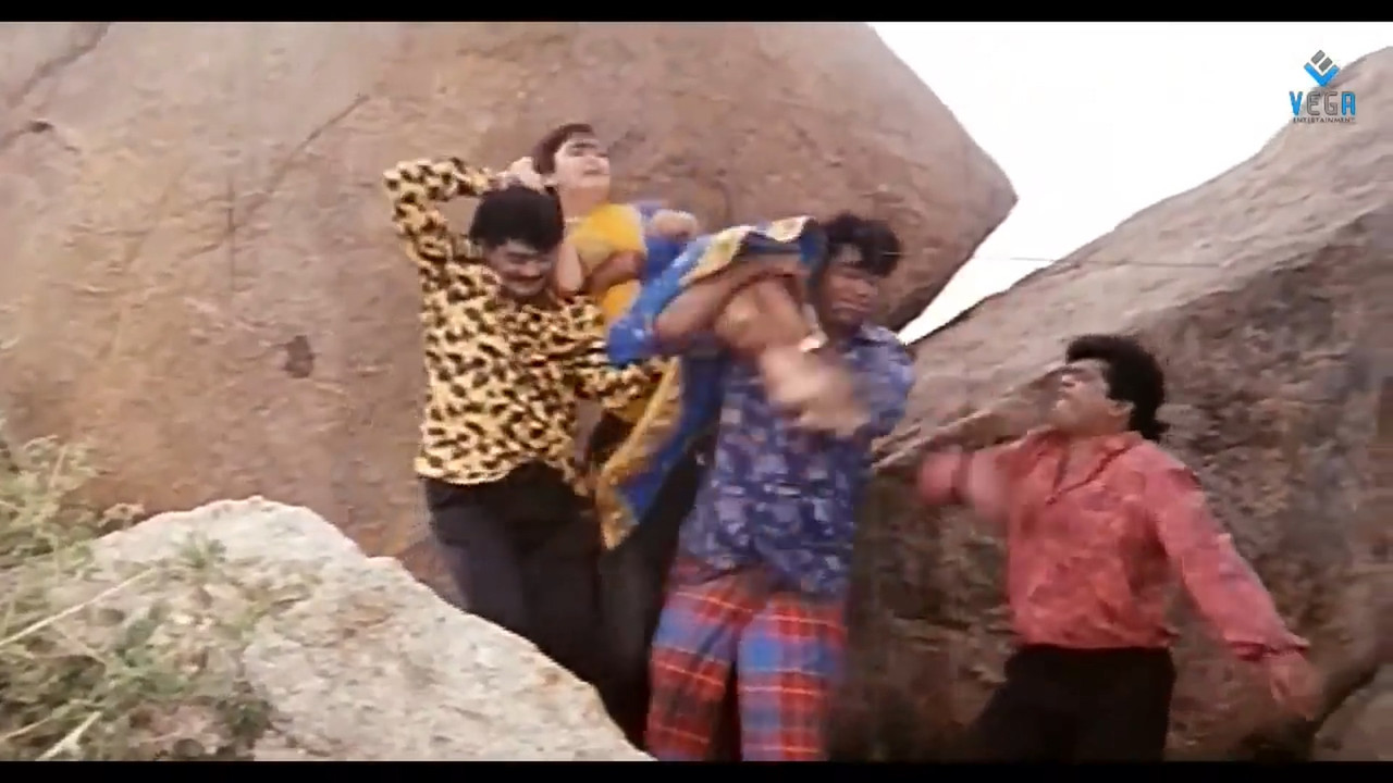 Dolly Minhas Palviahgam Avi - Villains Troubles a Women_4MxpygcjgQs.mp4_20220519_114920.610