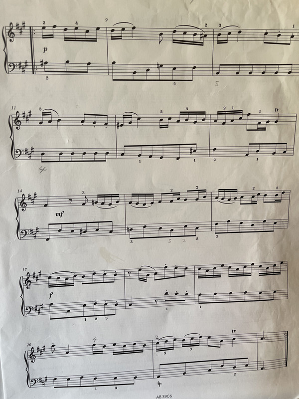 5986ABB5-5F22-4078-B251-F1772284B994