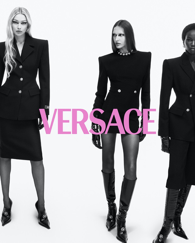 Versace, la campagna Autunno/Inverno 2023 