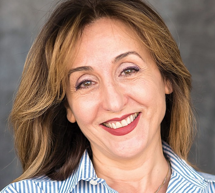 Gina-Nahai-2.jpg