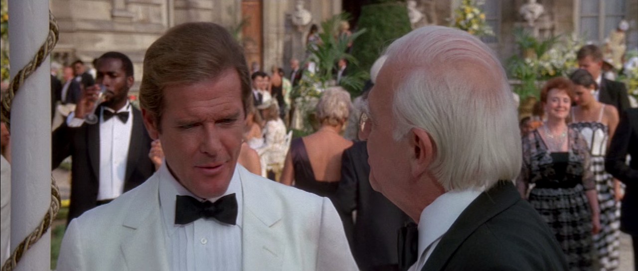 A-View-to-a-Kill-1985-Blu-Ray-Hindi-English-1080p-10bit-x265-HEVC-DDP-5-1-ESub-mkv-0001