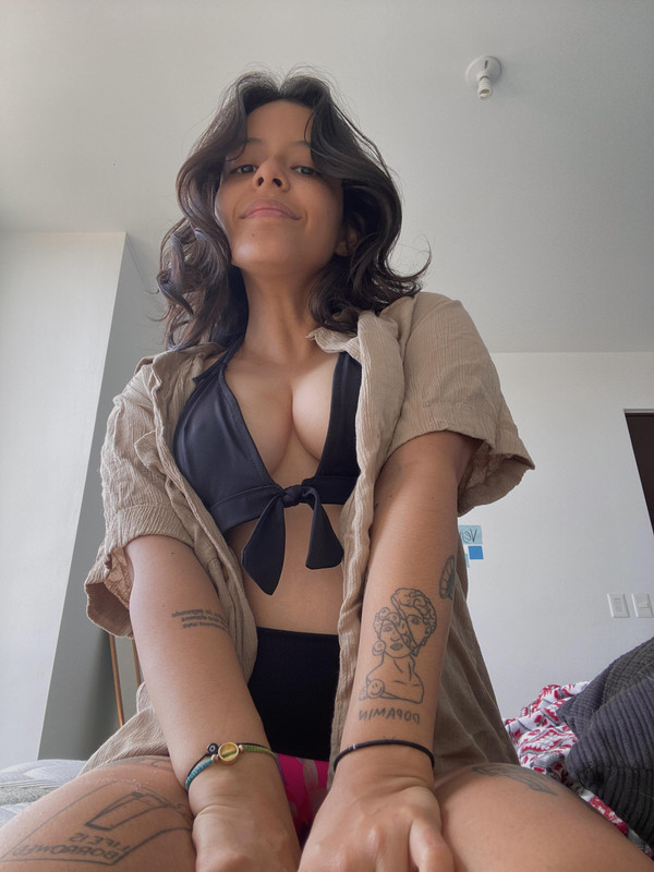 Latinas-131