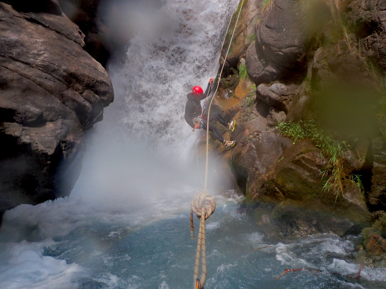 Stage et formation canyoning en vallée d'Ossau dans les Pyrénées