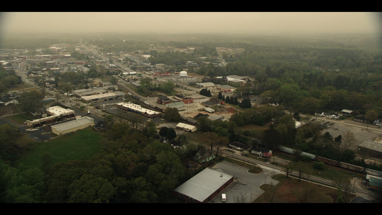 The.Outsider.2020.S01E01.Fish.in.a.Barrel.1080p.AMZN.WEB-DL.DDP5