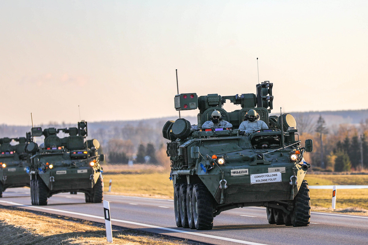5-4-ADA-crosses-into-Lithuania-for-exercise-Saber-Strike-1.jpg